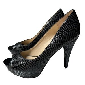 INC Bombay women’s black platform heels size 7.5 round toe python sleek